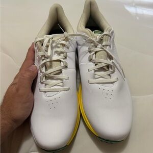 Under Armour men’s golf shoes. Brand new Stylish White and Yellow Men's Golf